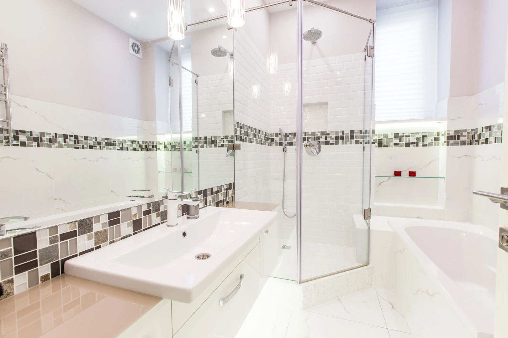 Апартаменты с Двумя Спальнями и Гостиной на Проспекте Независимости