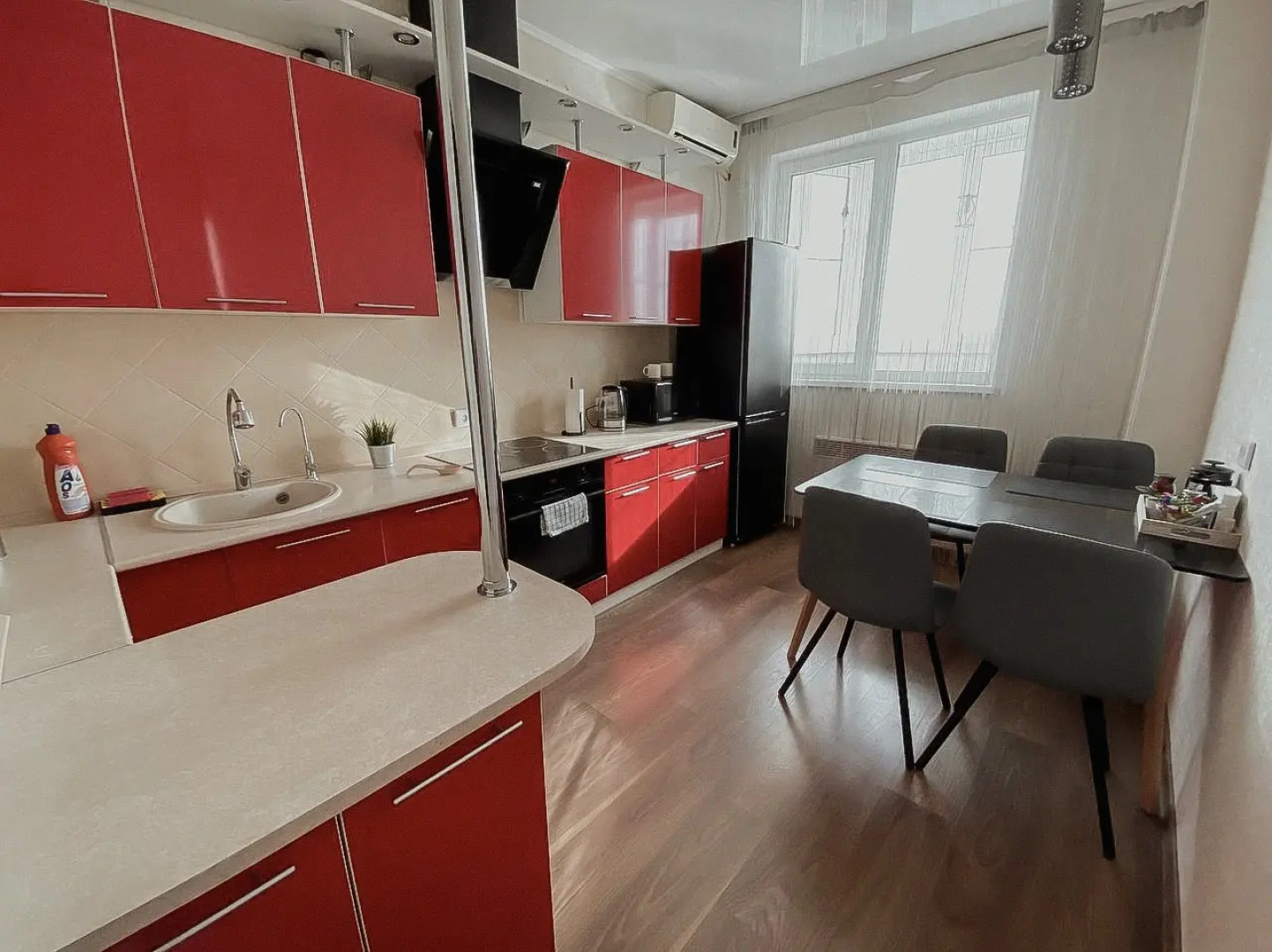 Квартира Green FOX с видом на реку Кутум