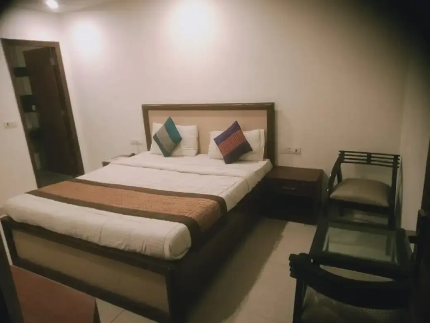 Отель Airport Blu Pebbles