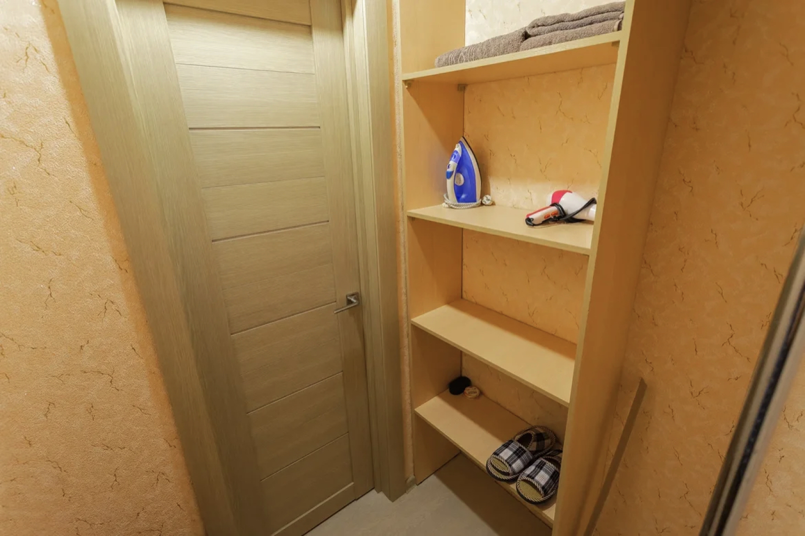 Уютные Апартаменты с Видом на реку Волгу (ул. 5 просека д.101)