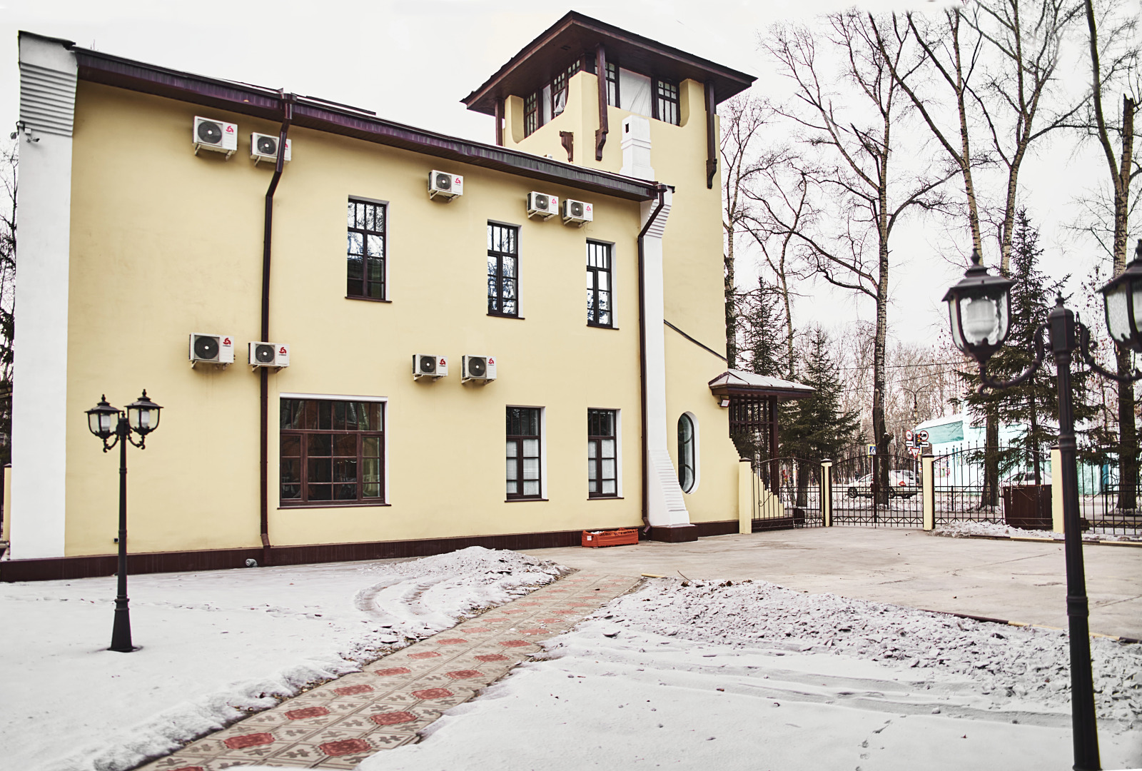 Отель Империал