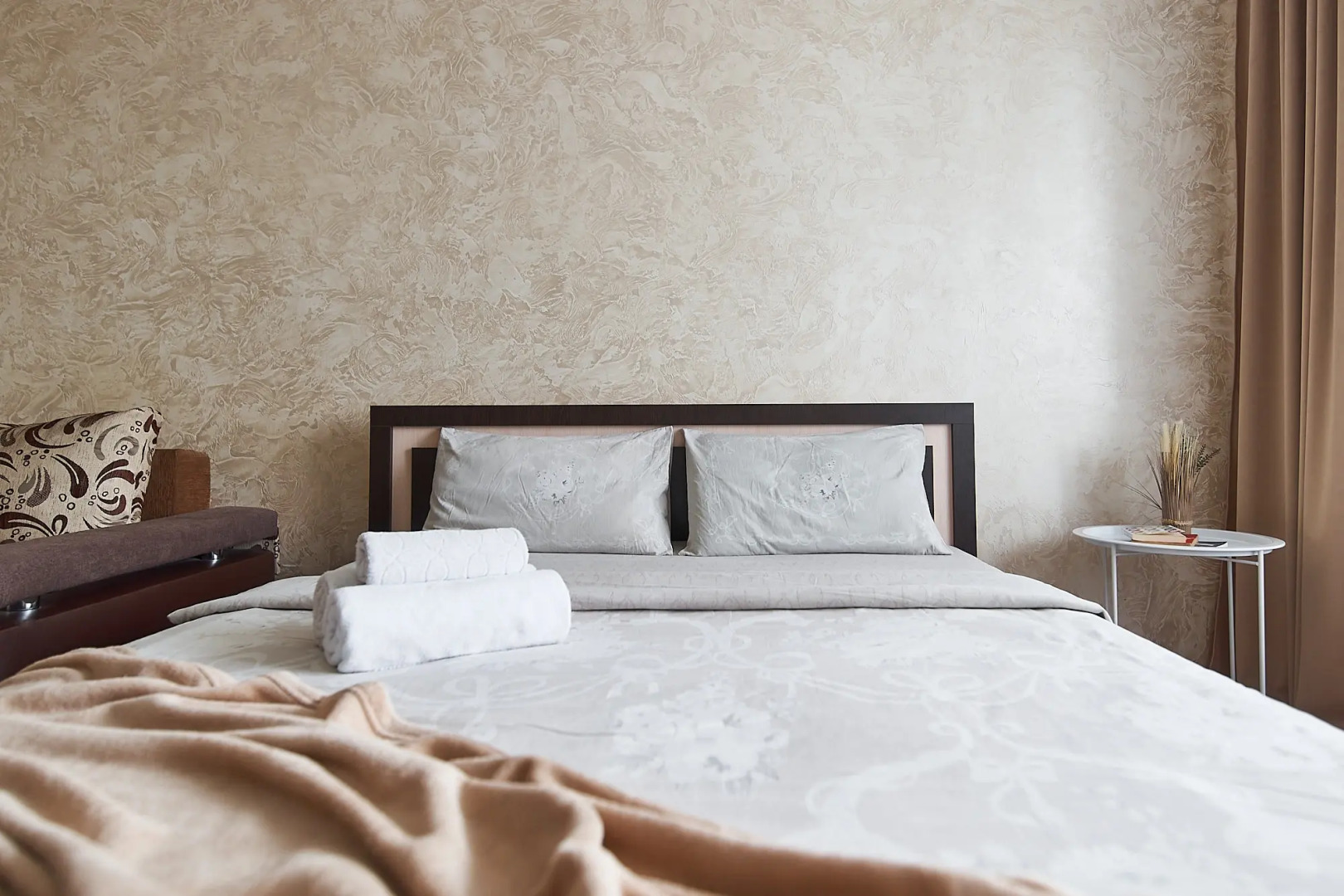 Апартаменты Тимирязева 10 Yellow