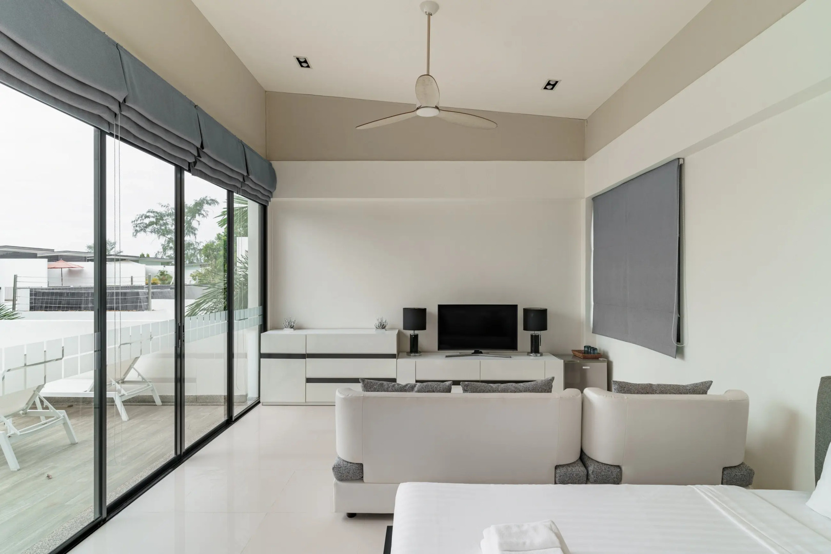 Вилла с 5 спальнями и бассейном на крыше рядом с пляжем Бангтао LP-65/46