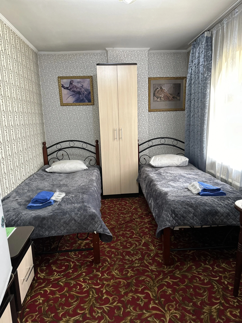 Отель Лотос