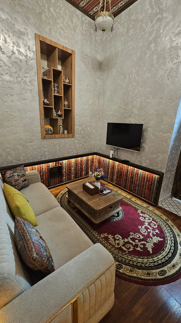 Apartments History 1870