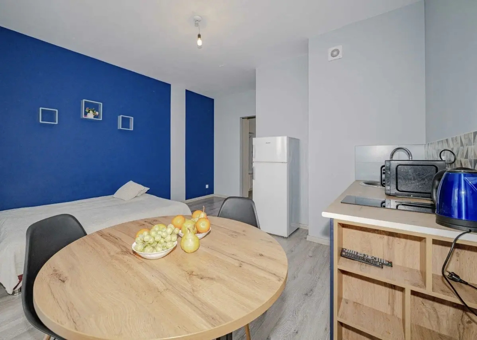 Апартаменты Квартира напротив ЖД Вокзала