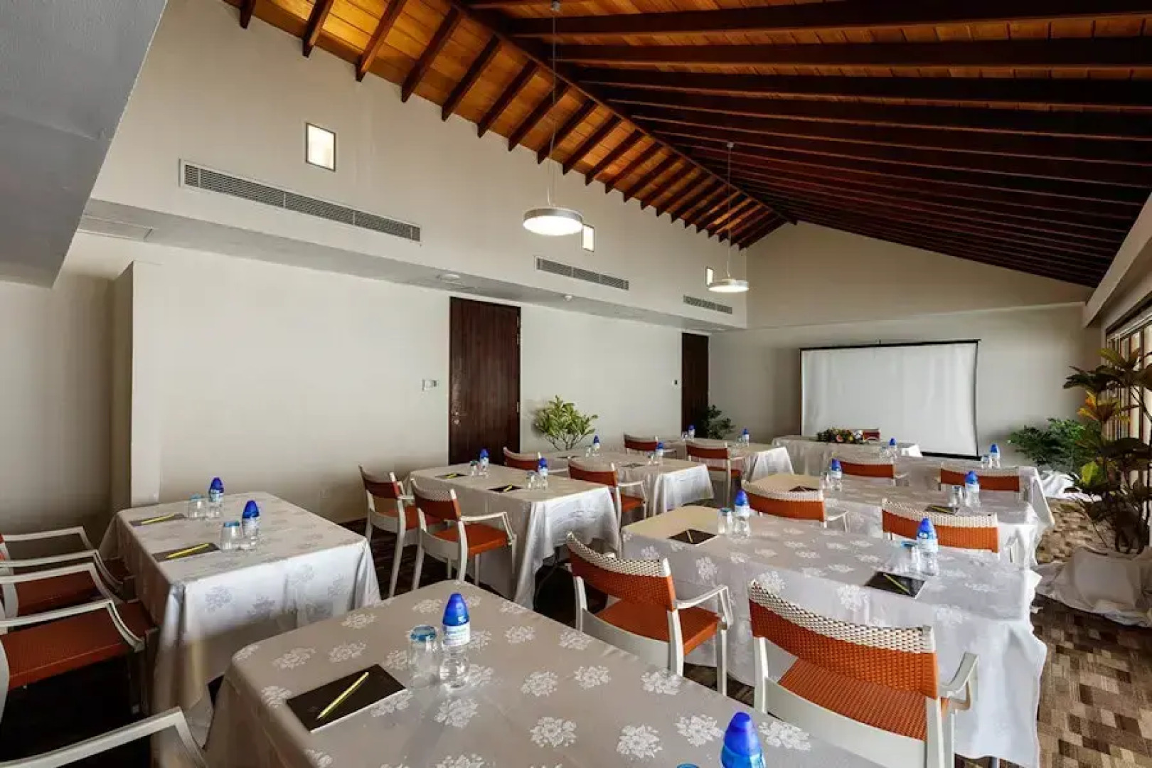 Курортный отель The Fortress Resort&Spa