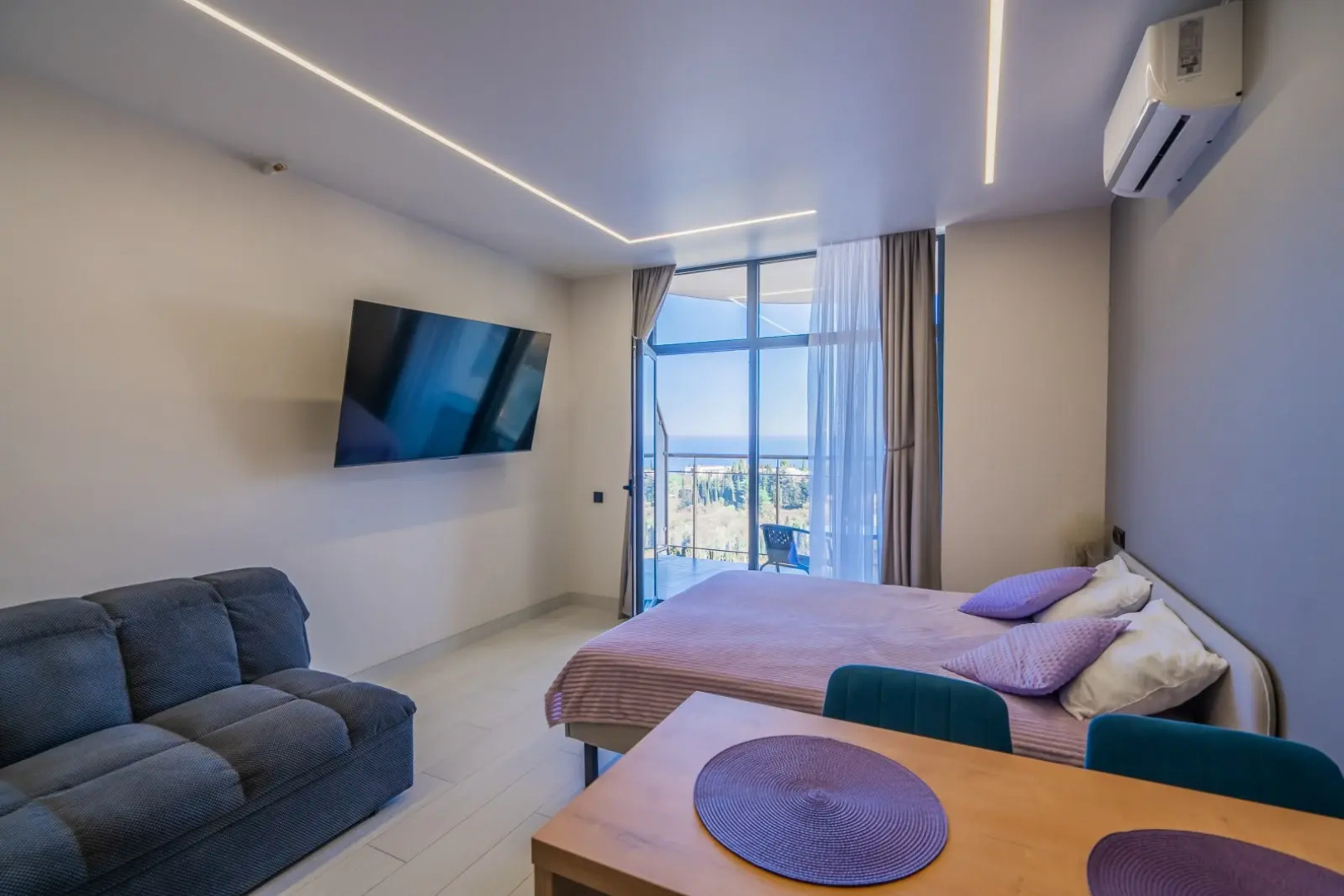 Апартаменты LS-Hi-Tech Emotion с видом на море со 2 этажа