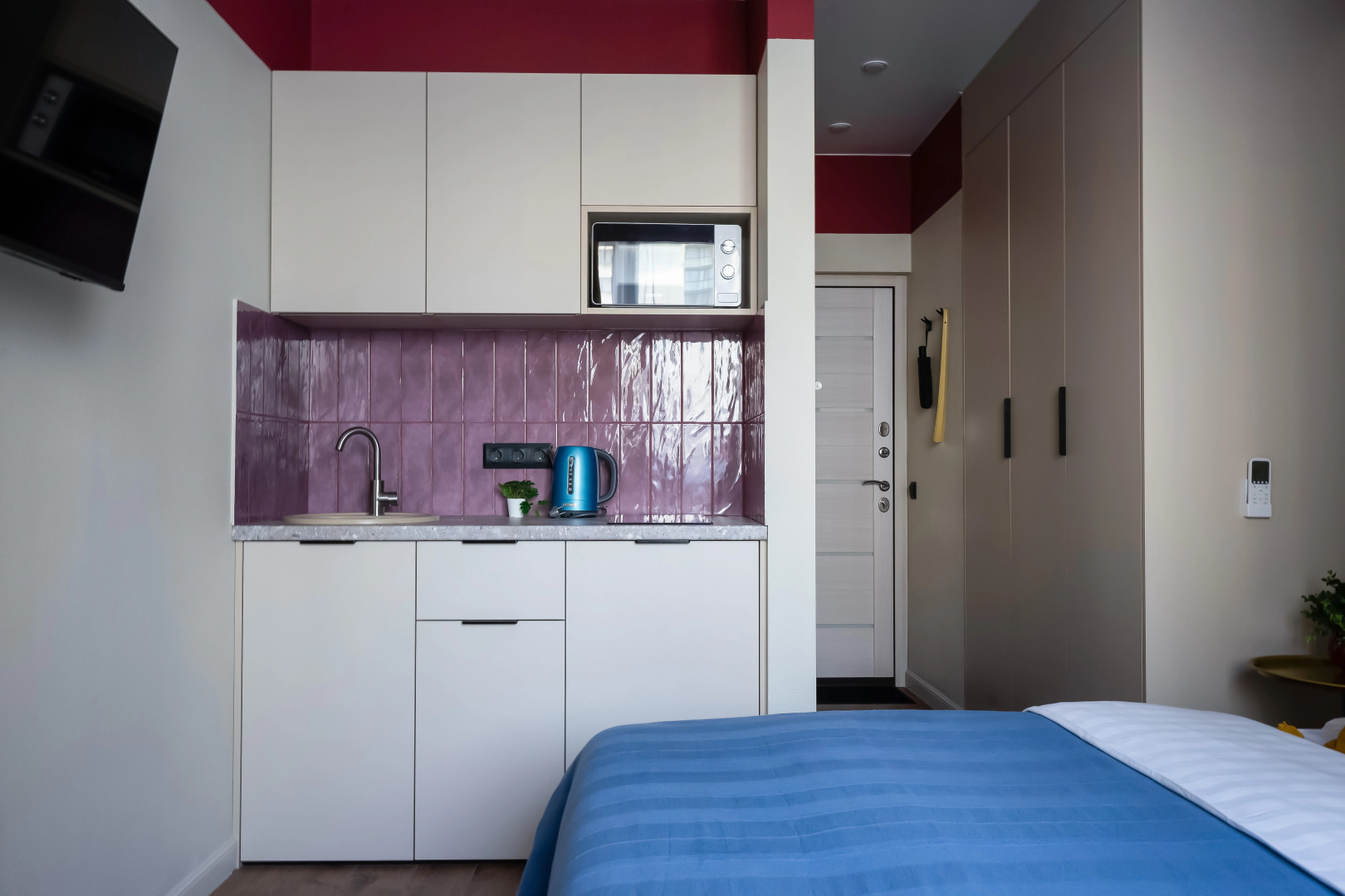 Апартаменты Savina у Моря 1 лиловая студия