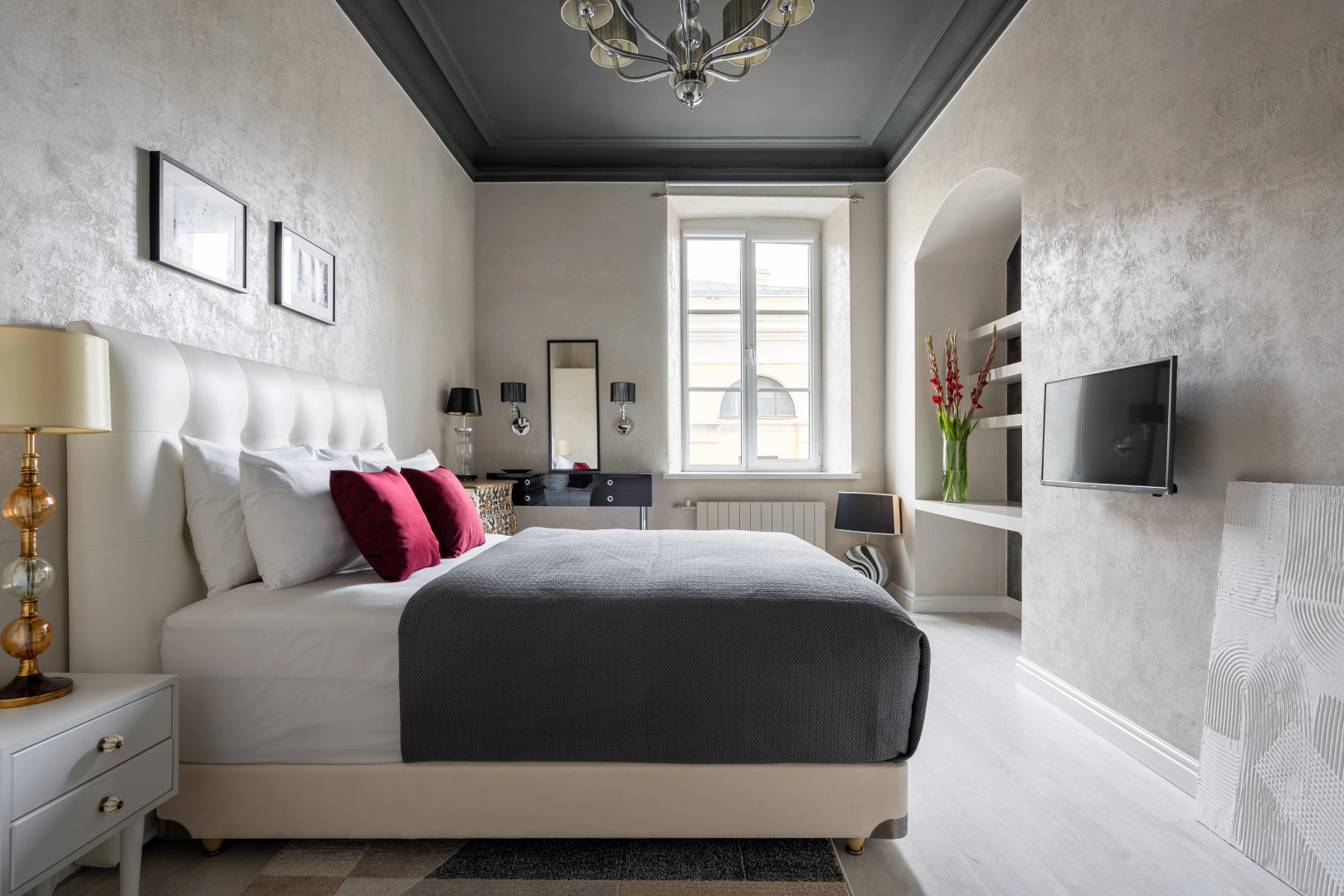 Квартира четырехкомнатная на Почтамтском