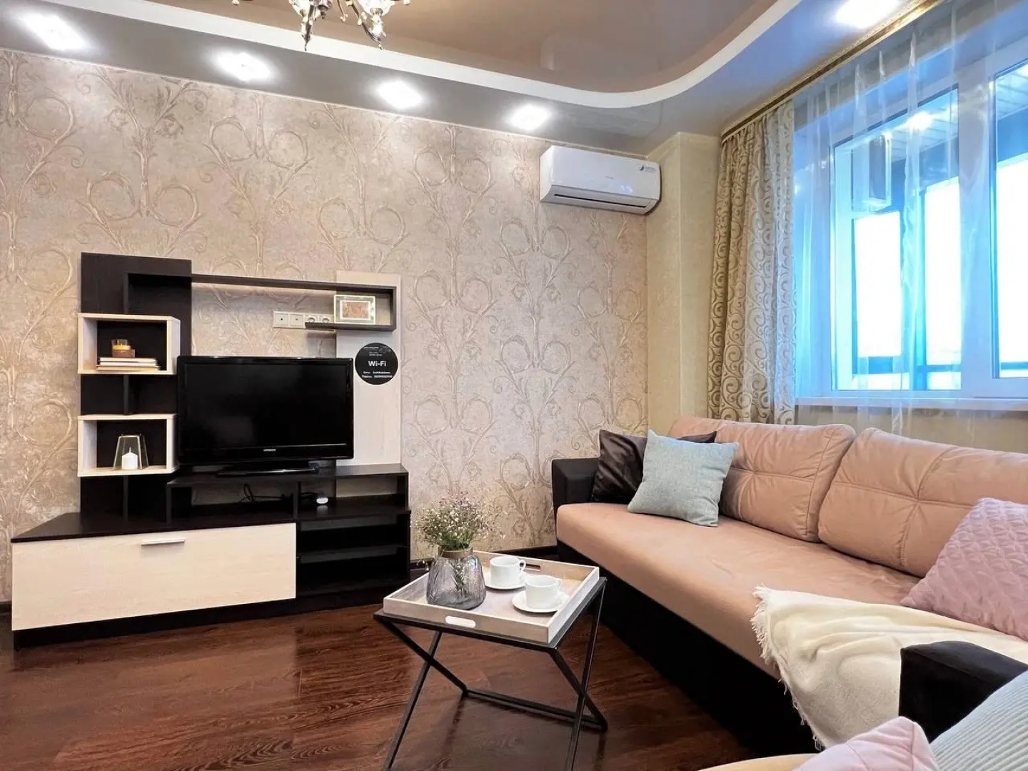 Апартаменты ЕВРО ДВУШКА БИЗНЕС-КЛАССА У ЖД ВОКЗАЛА