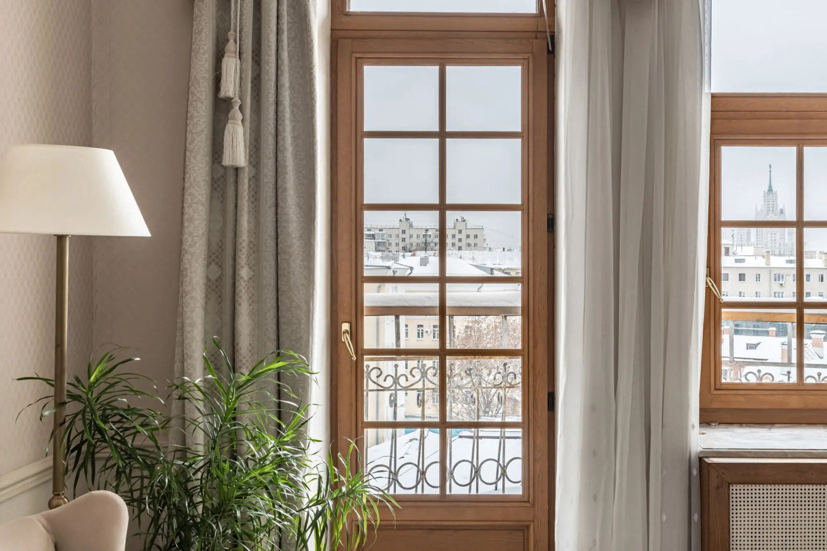 Квартира 4х комнатная  с парковкой возле Кремля