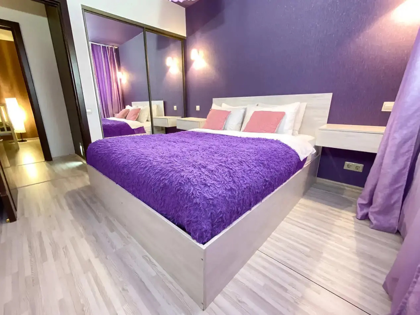 Апартаменты семейные с камином у ТЦ Аквамолл