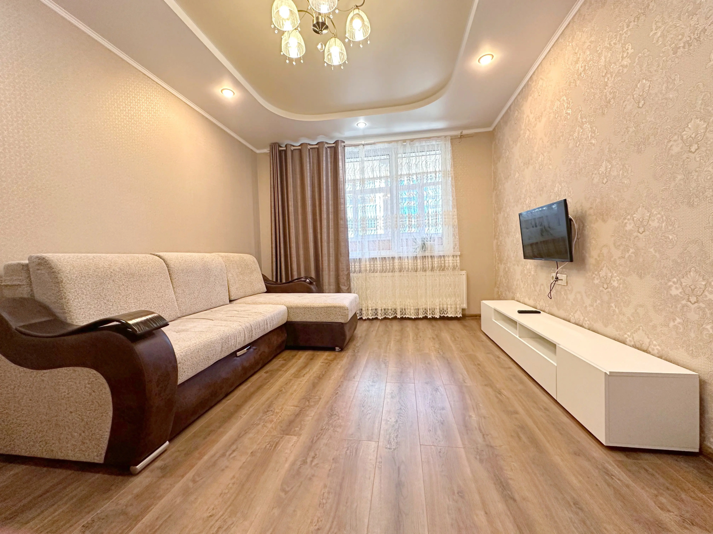 Апартаменты 1-к Около Чаши