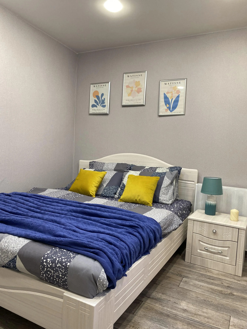 Апартаменты Современная 2 комнатная квартира в шаговой доступности от РКБ (больницы)