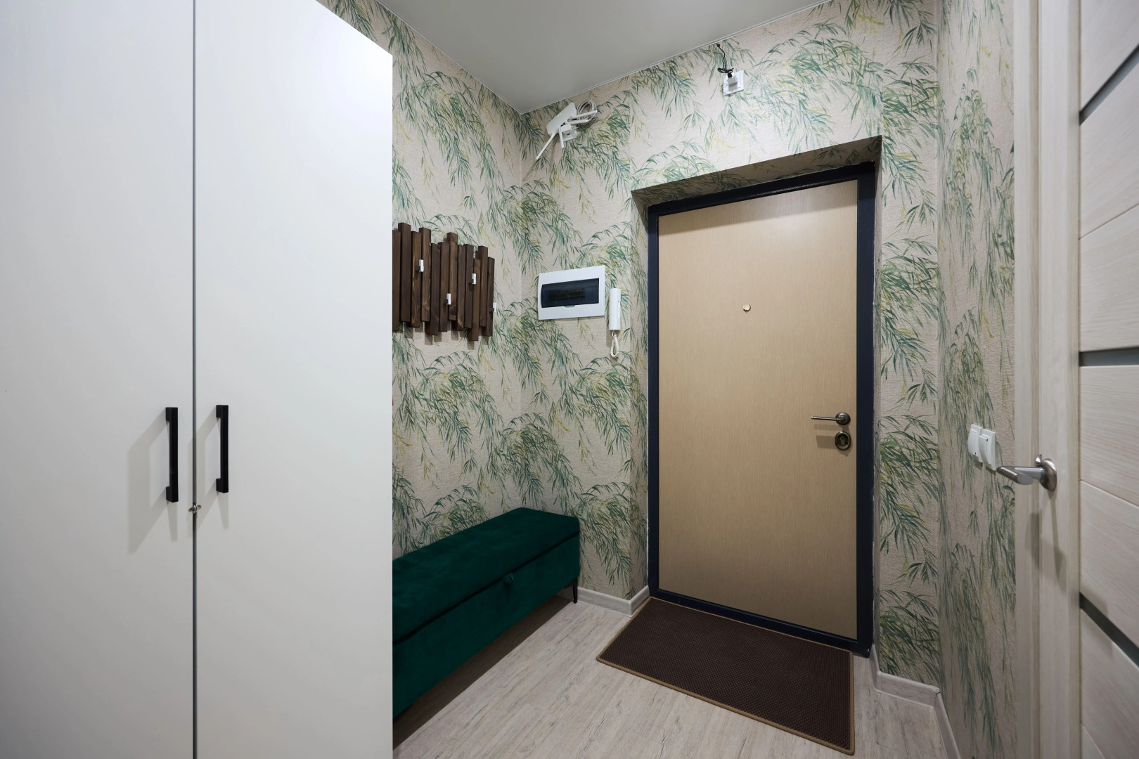 Квартира Зеленая Горка, Подсветка, Веер Молл, Космонавтов