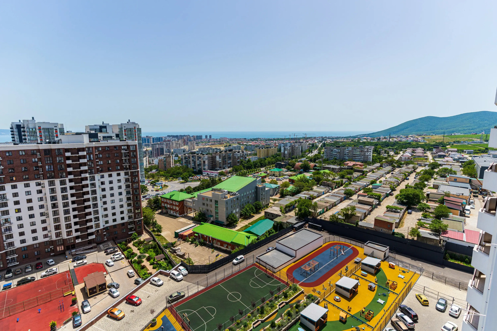 Апартаменты на Мысхакском шоссе с панорамным видом 3