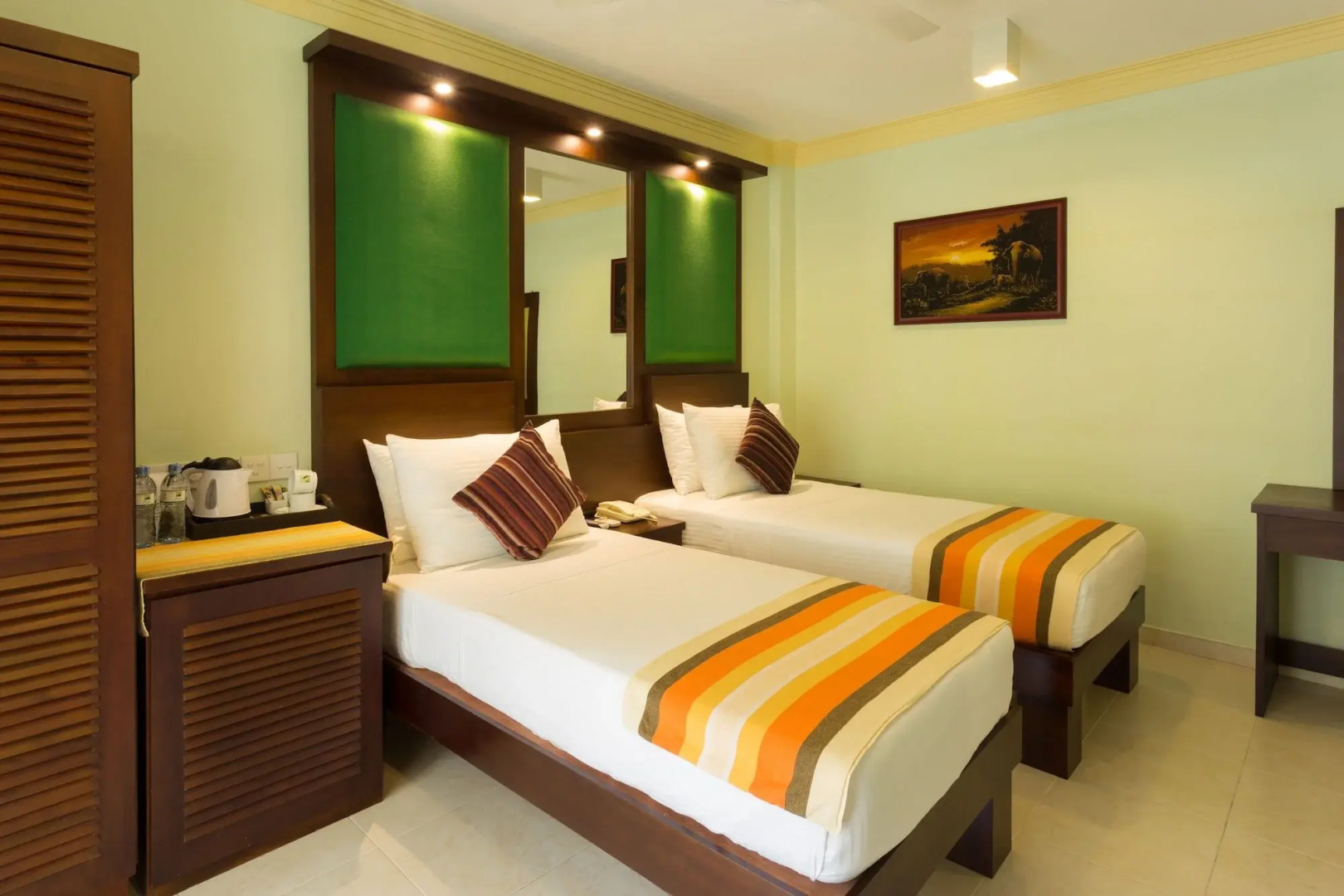 Отель Oak Ray Serene Garden Hotel