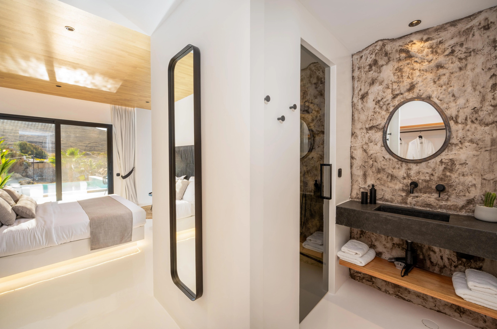 Отель Ftelia Black Villas