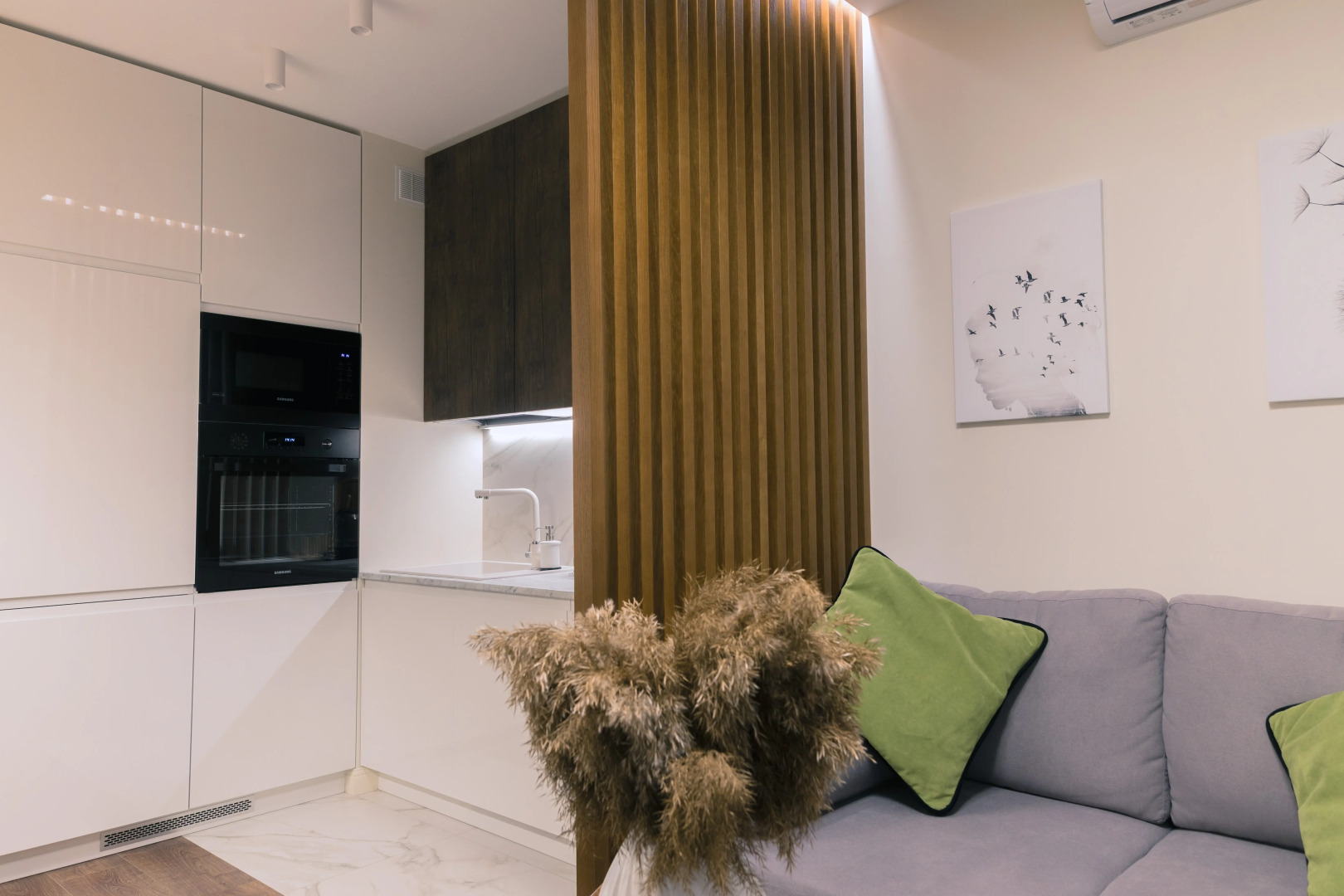 Квартира с Видом на Реку