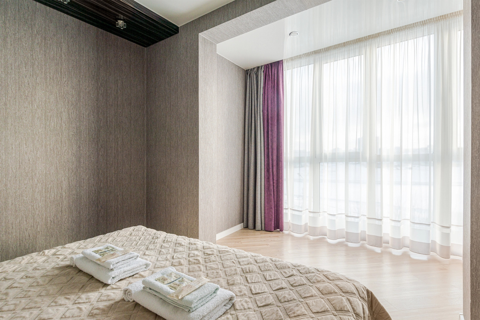 Квартира 3-к с панорамными окнами на залив от RentAp, 6 сп.мест