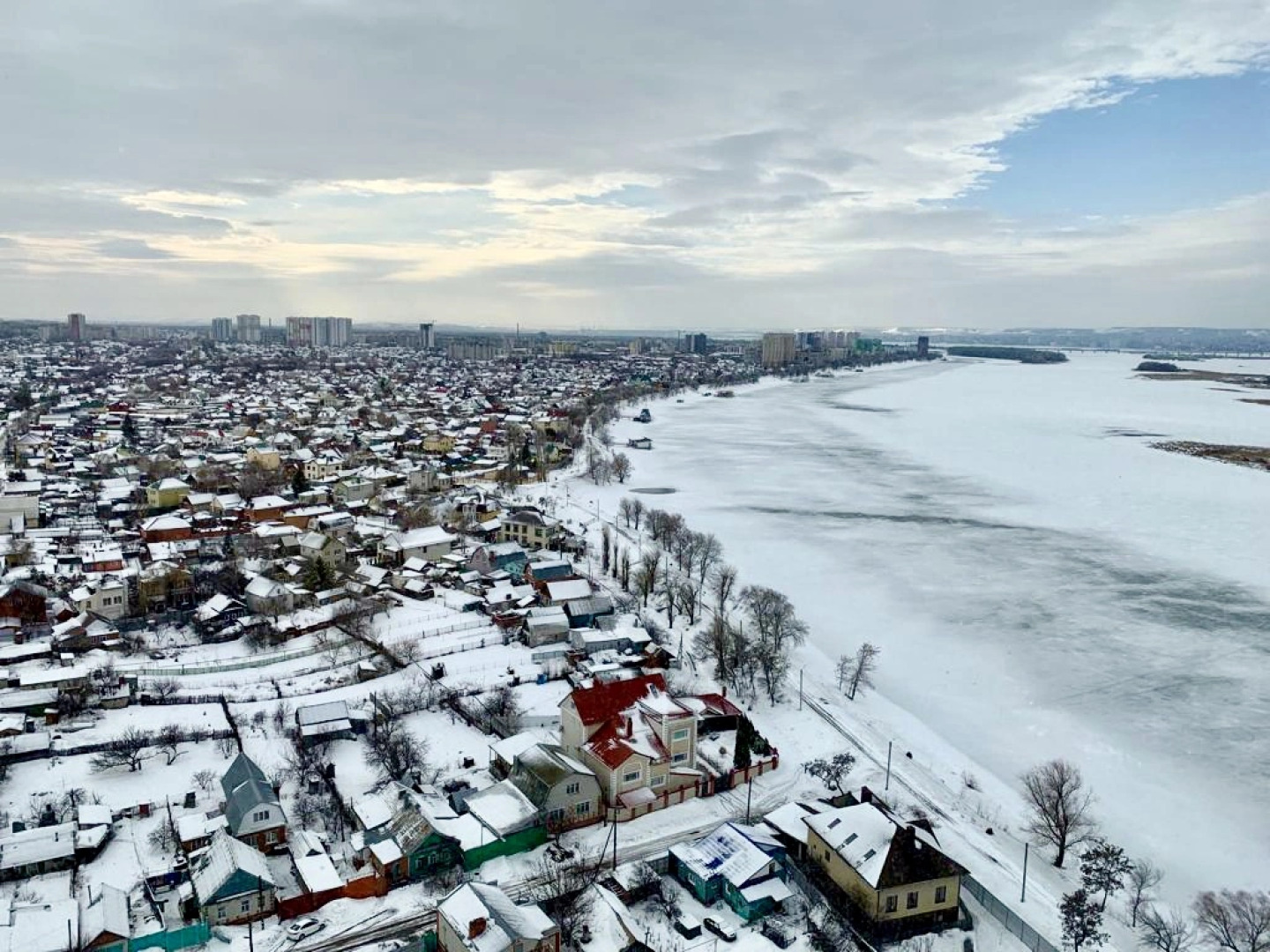 Квартира Трёхкомнатная-люкс на 23 этаже с видом на Волгу
