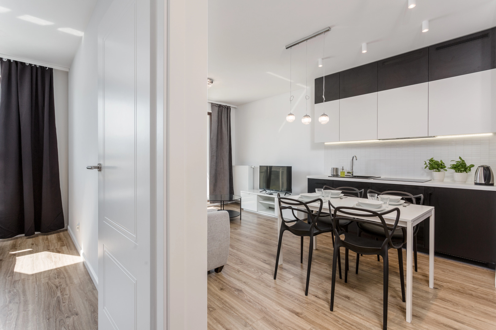 Апартаменты Chill Apartments Wola Center