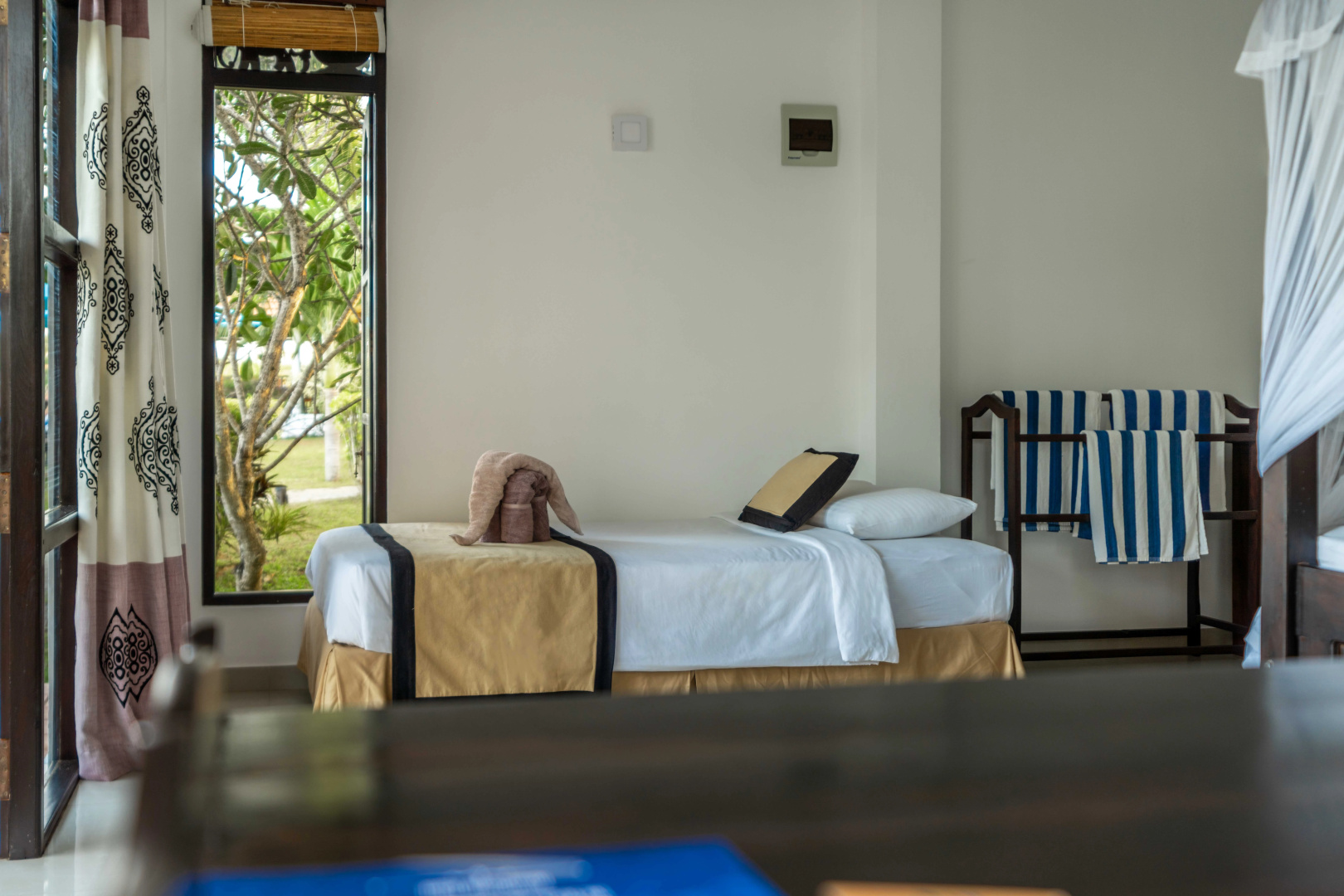 Курортный отель Ananthaya Beach