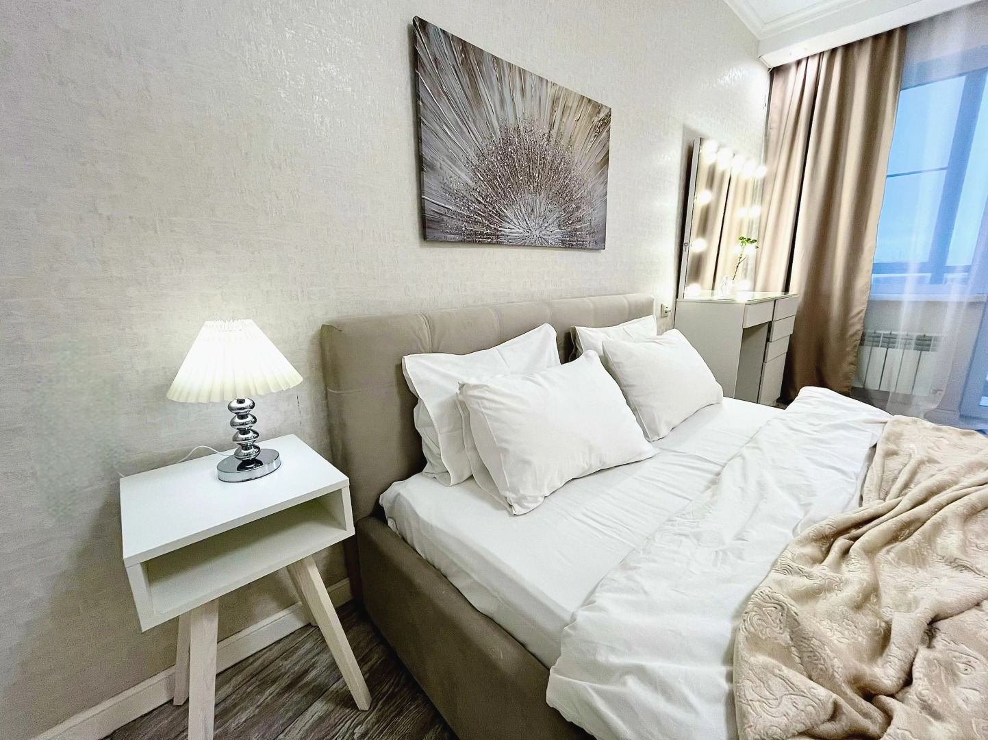 Квартира Неотель мансардная у Чернавского моста, Петровского сквера