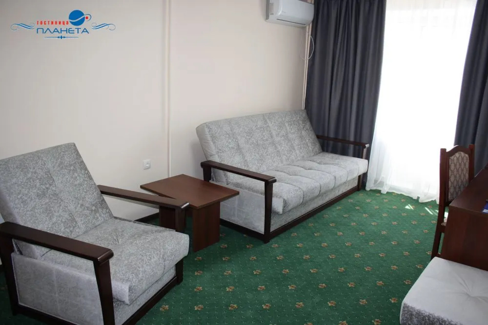 Отель Планета