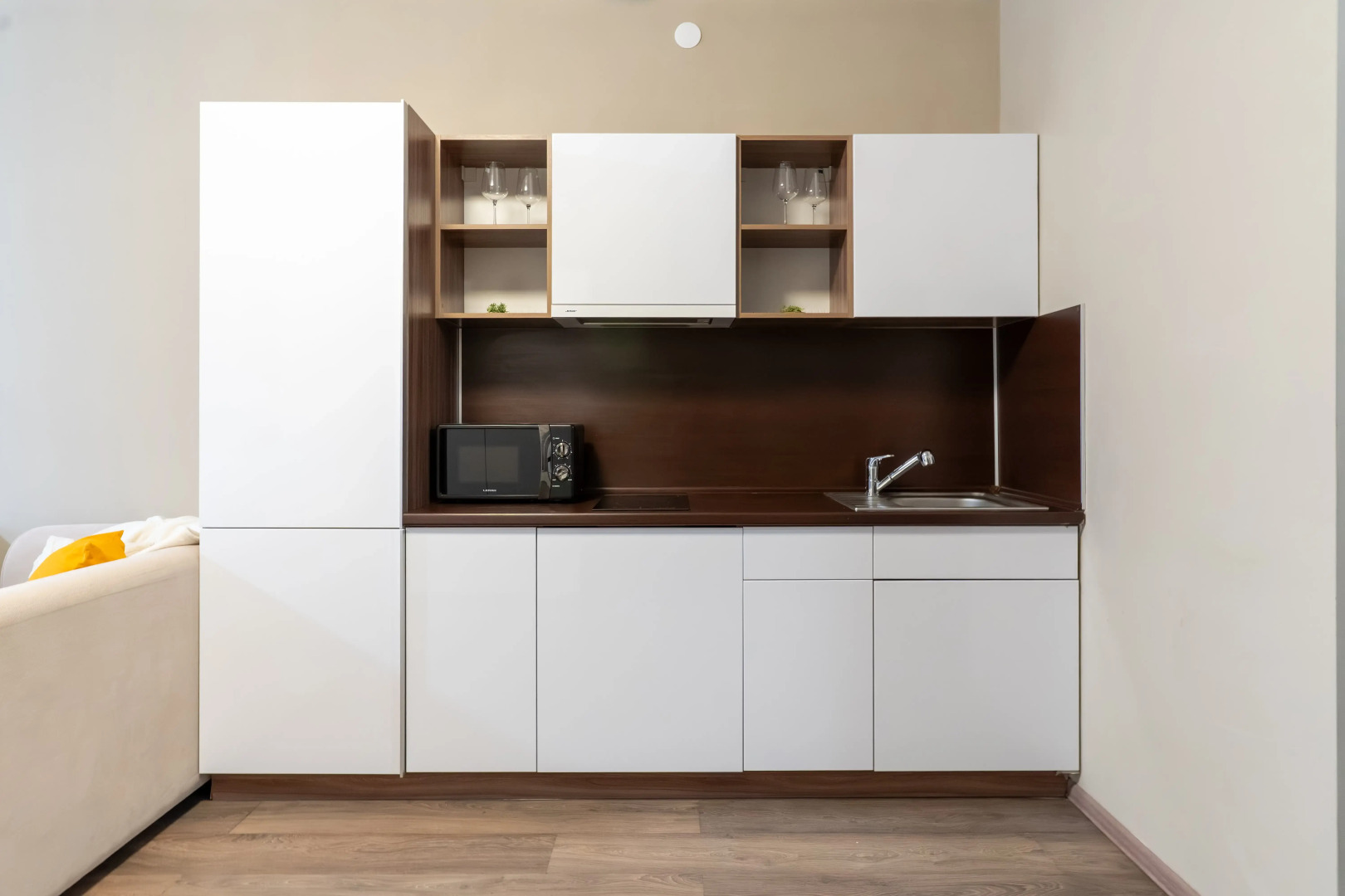 11 Апартаменты RADIUS Малышева 42А (20)