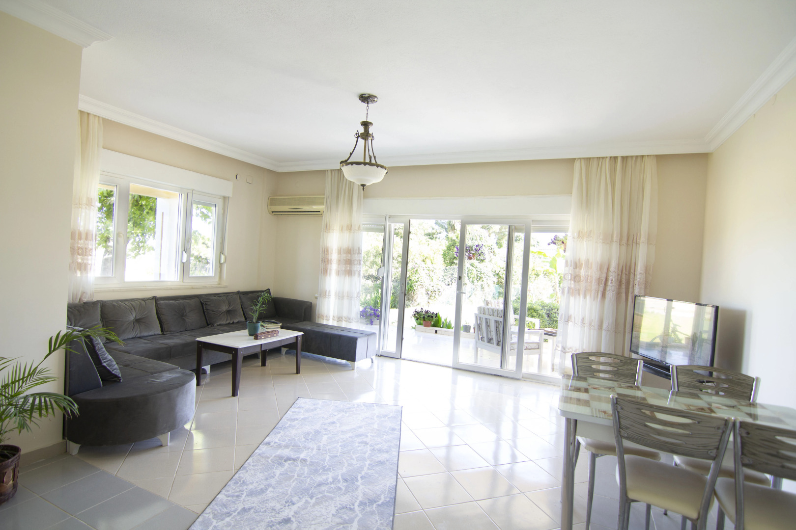 Апартаменты Akdenizevleri  2+1 garden floor