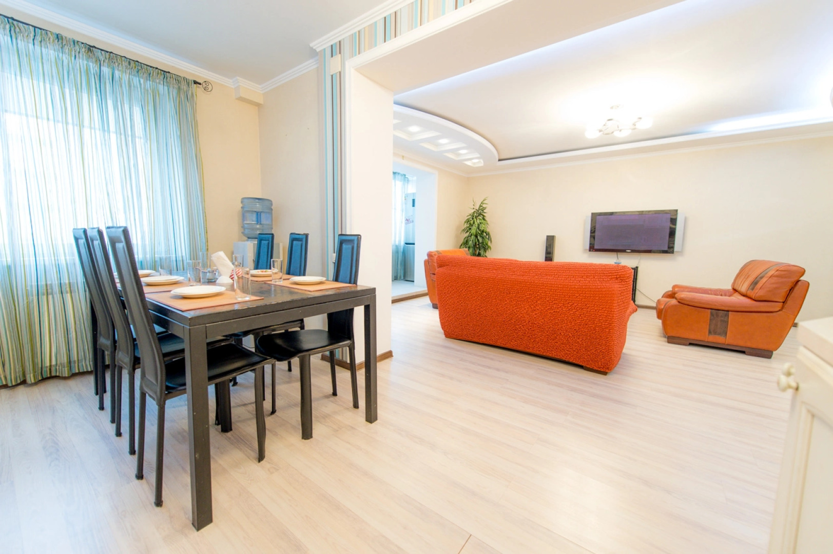 Апартаменты Пять Звёзд на Монакова 33