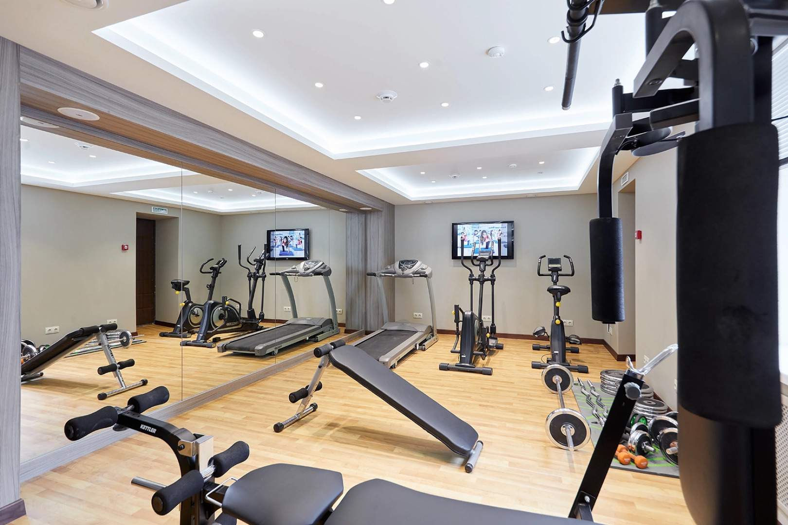 Отель Гостиница Центральная (бывшая Чернигов)