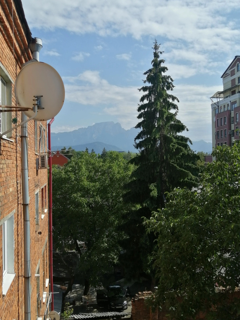 Квартира комфортная в самом центре города с приятным окружающим видом