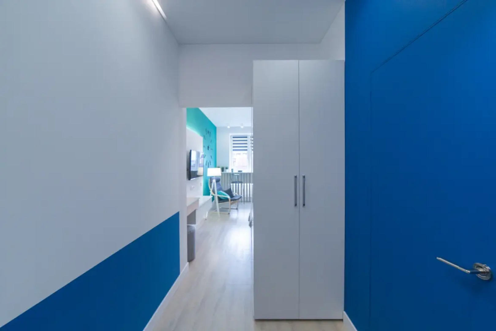 Апартаменты с видом на город и ванной