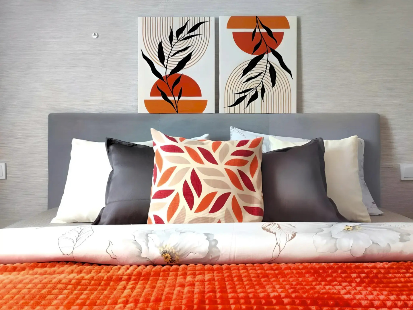 Апартаменты TatAparts оранжевая идиллия в современной студии