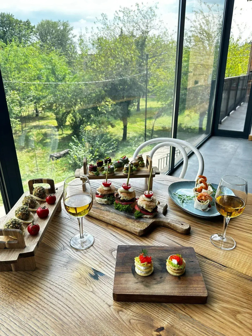 Отель Sazano Wine Cellar