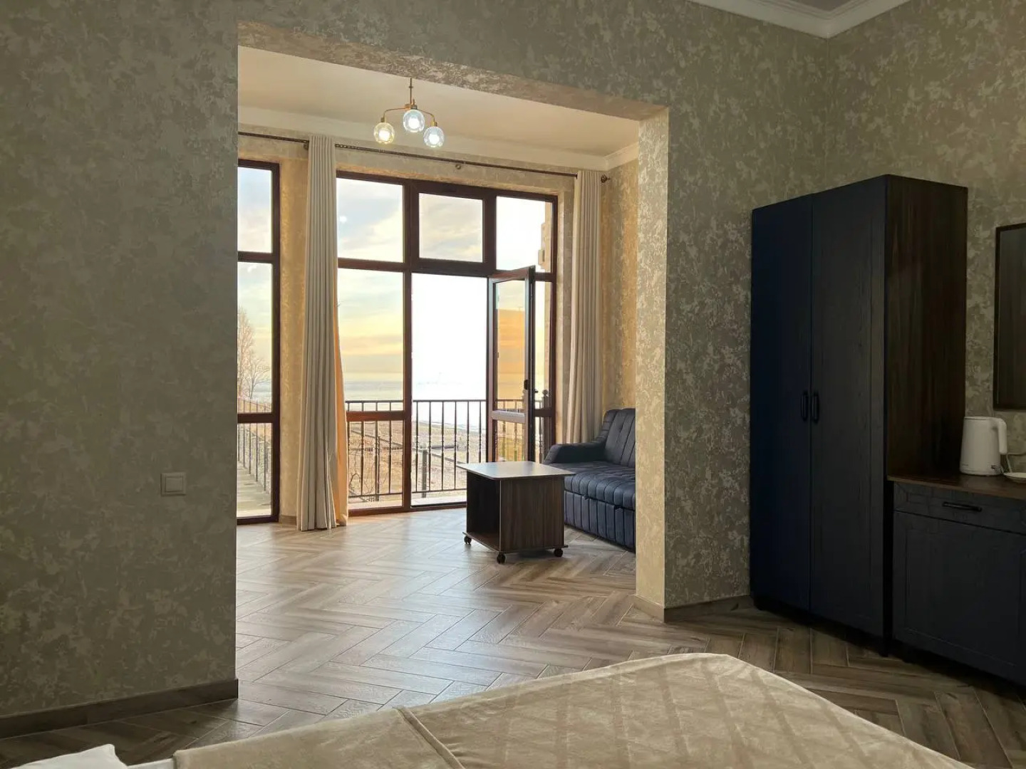 Отель Black Sea