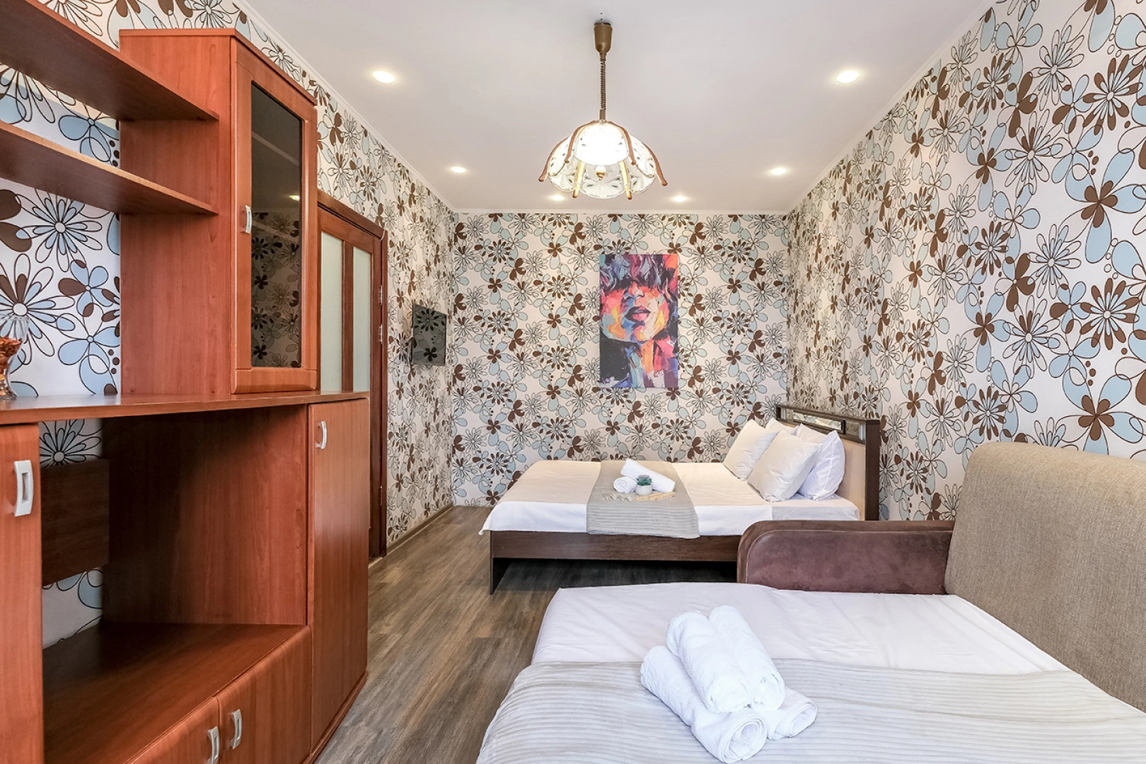 Апартаменты Титова 198/1