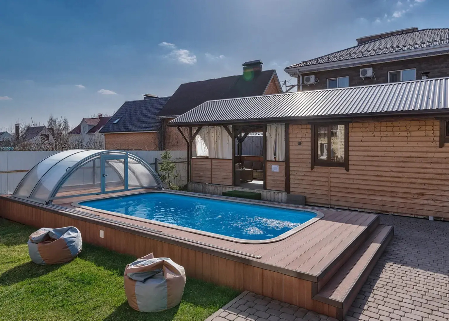 Частный дом Речной клуб Коттедж Малиновый с тёплым бассейном и баней