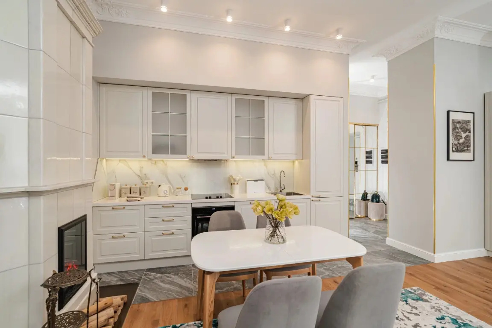 Квартира с балконом на Невский проспект -1