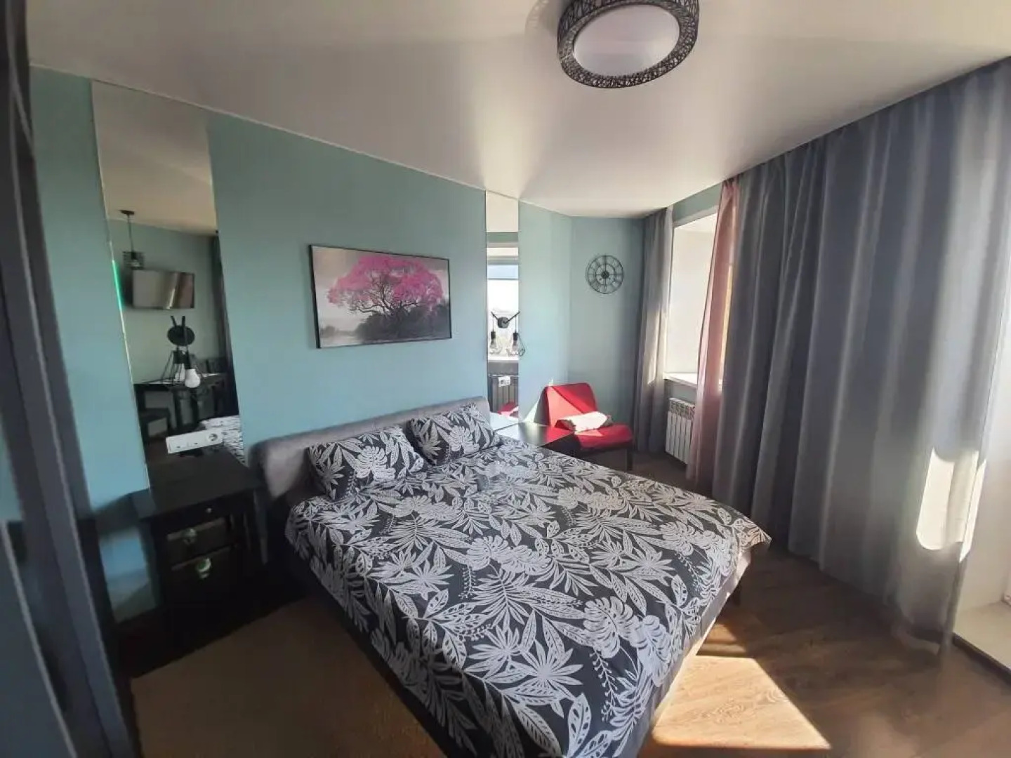 Апартаменты Студия с Балконом и Видом на Город на Гагарина