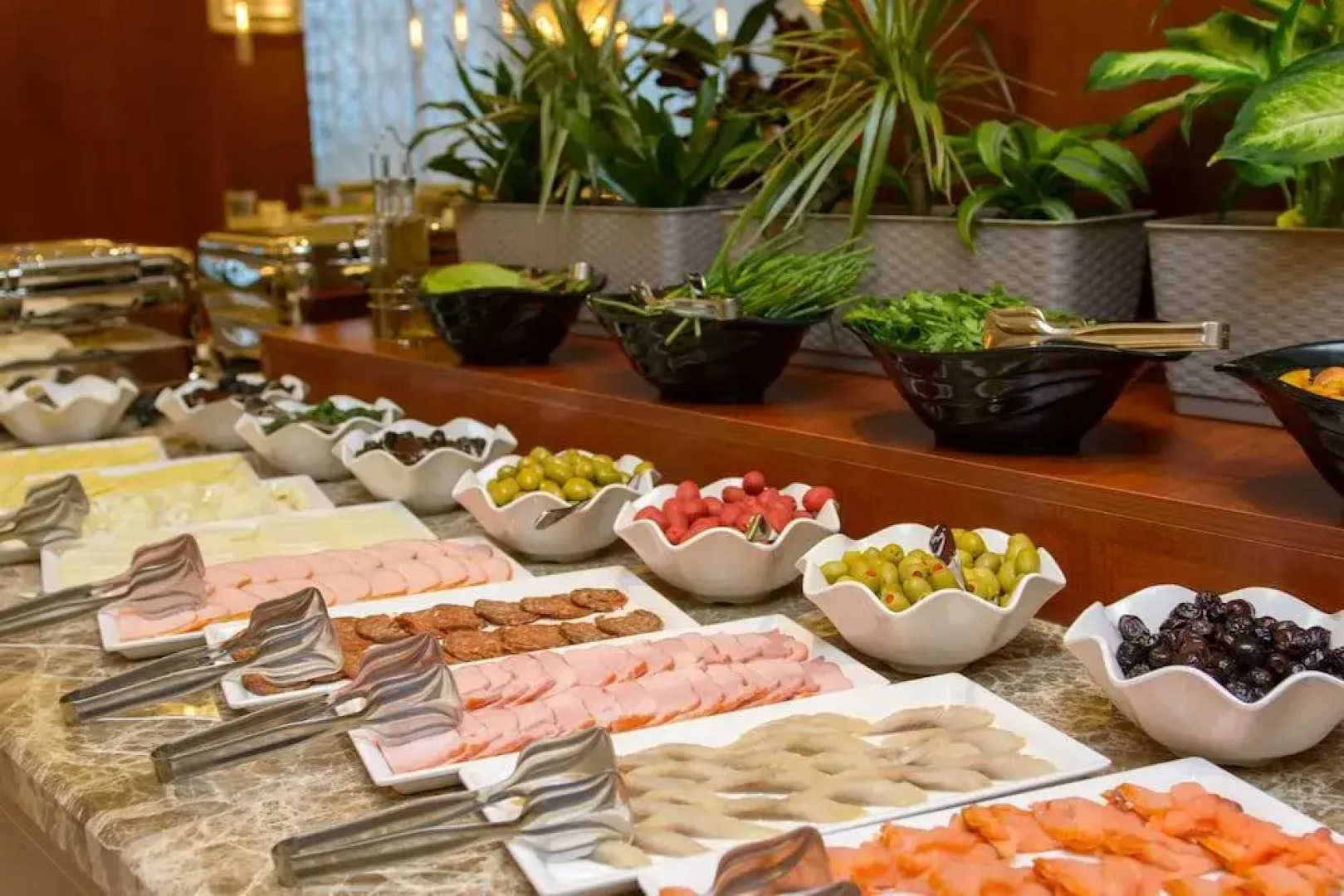 The Grand Gloria Отель