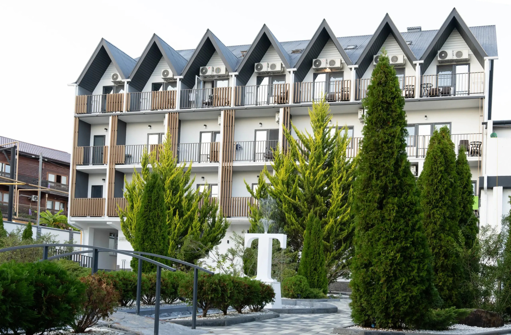 Отель Cosmos Smart Sochi Tivoli