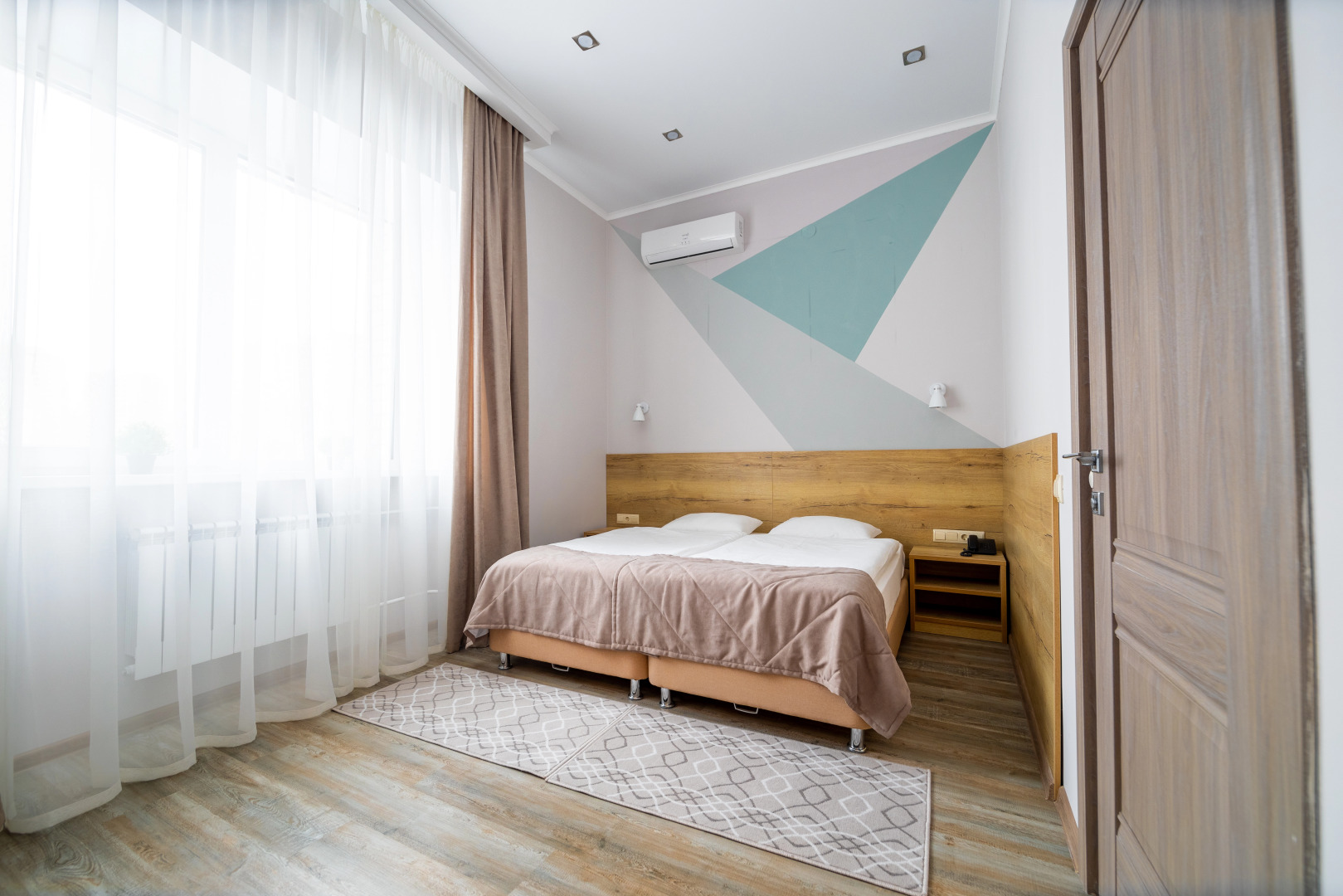 Отель Атриа