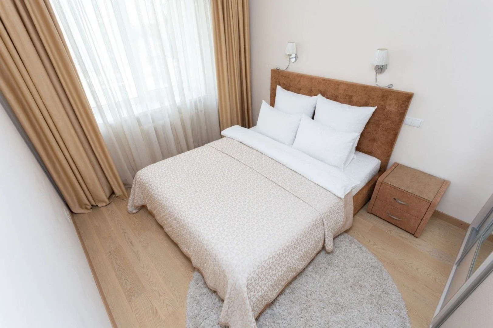 Апартаменты  ТРЕХКОМНАТНЫЕ АПАРТАМЕНТЫ НА НЕМИГЕ