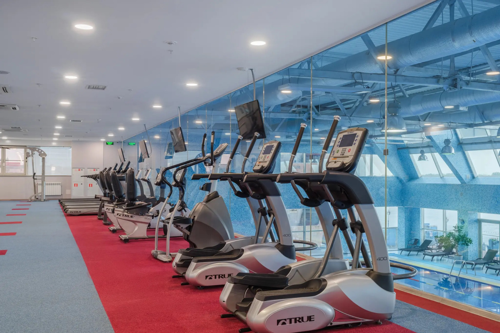 Отель Маринс Гранд Астрахань