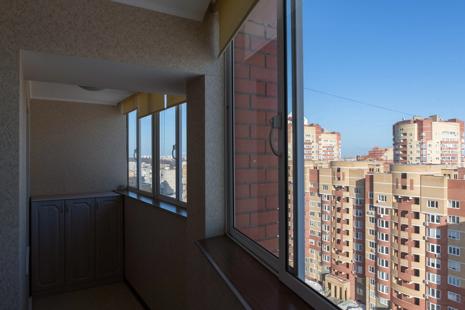 Bulvar 60-Letiya Pobedyi 10 Apartments