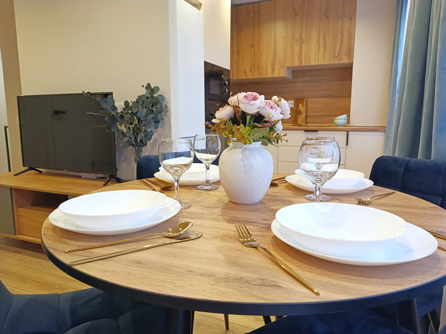 Двухкомнатные Сканди апартаменты в Центре Города